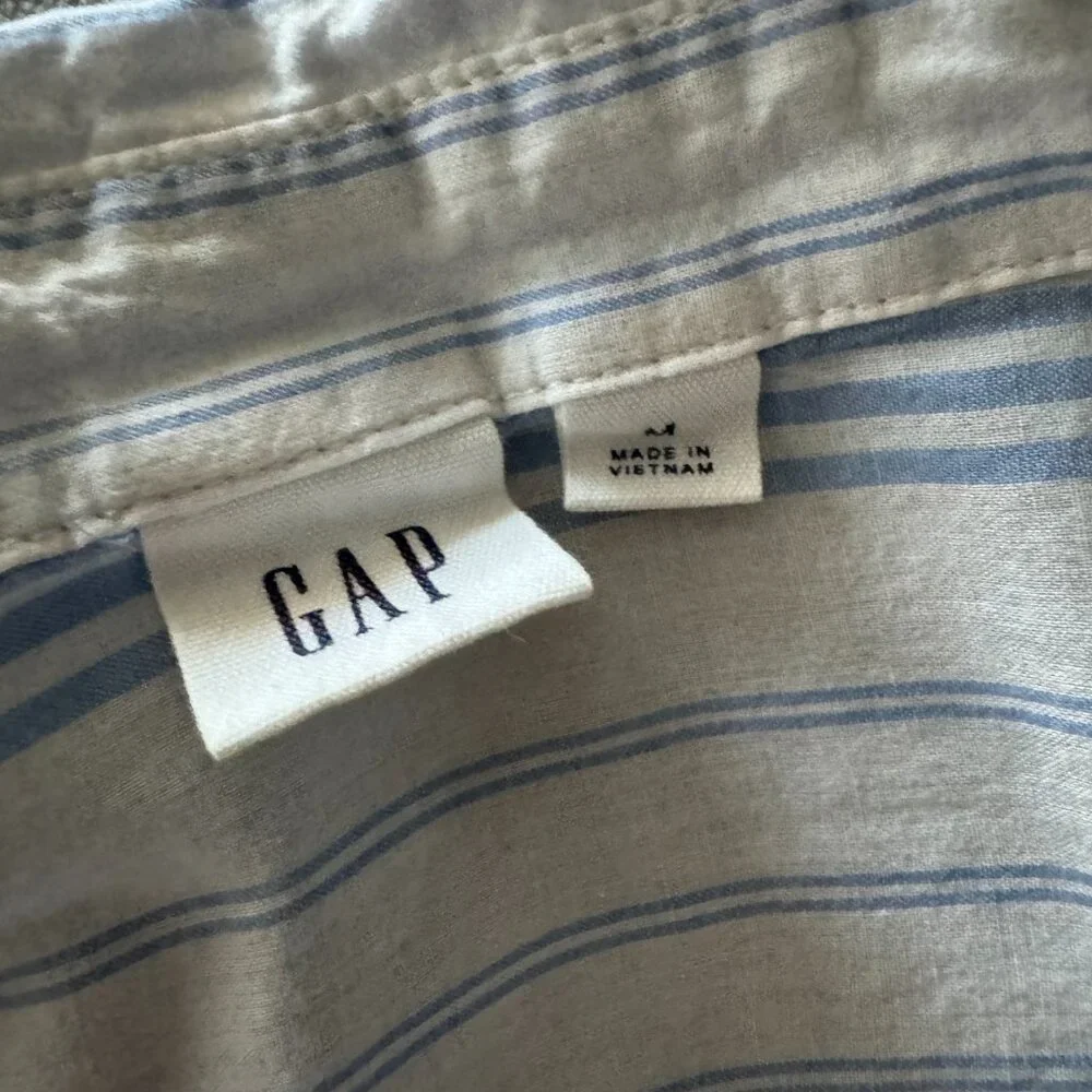 EUC GAP Blue & White Button Down Shirt Mixed Stripes Sz M - Picture 3 of 6